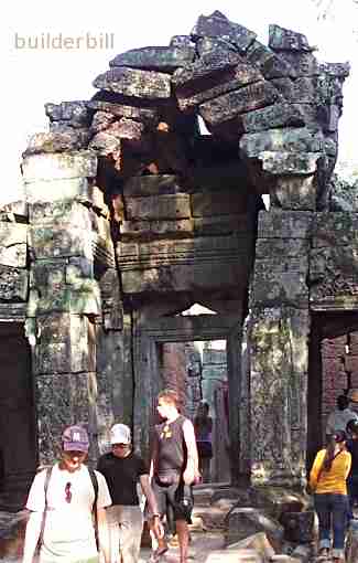an arch on the point of collapse in Angkor Thom