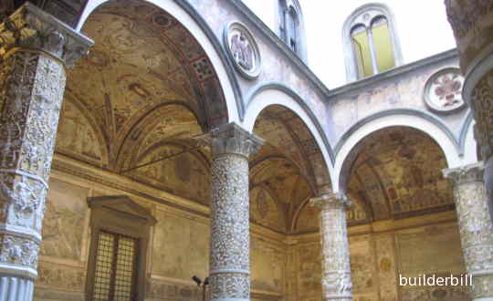 an arcade in Florence using semicircular arches