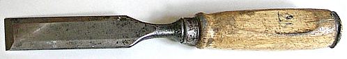 A 25mm bevelled edge chisel