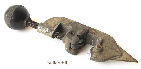 a small pipe cutter
