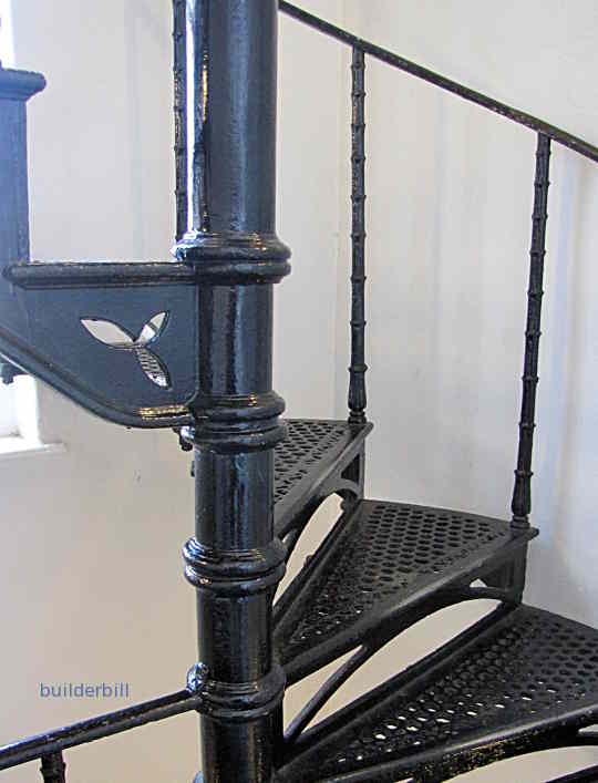 a newel to a spiral stair