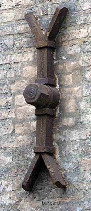 settlement bolt in Venice