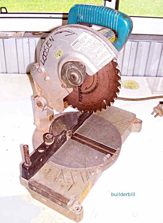 a small power mitre saw