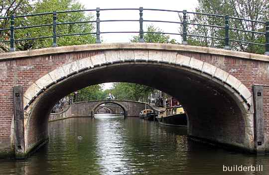 three centre arches in amsterdam